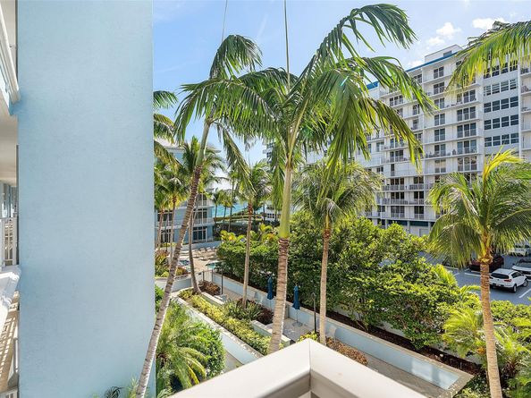 701 SE 21st Ave 301, Deerfield Beach FL 33441