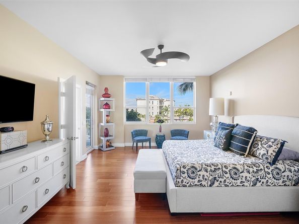 701 SE 21st Ave 301, Deerfield Beach FL 33441