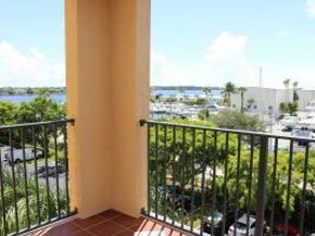 1000 Scotia Drive 506, Hypoluxo FL 33462