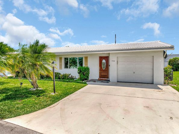 1702 SW 14th Avenue, Boynton Beach FL 33426