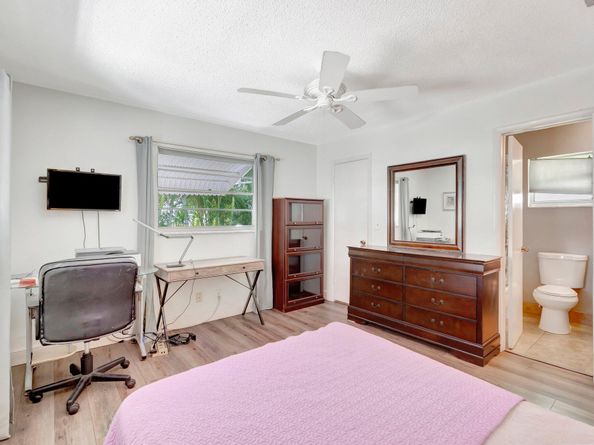 1702 SW 14th Avenue, Boynton Beach FL 33426