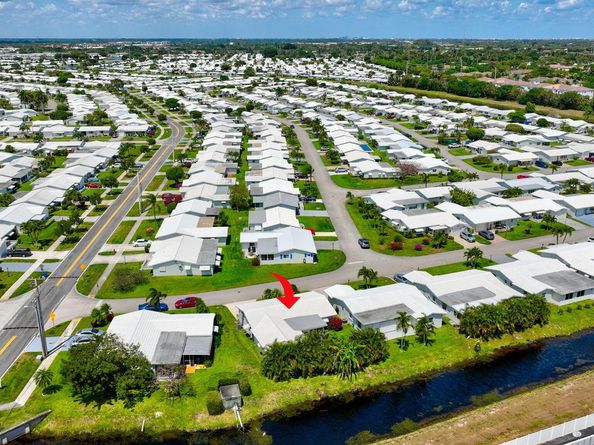 1702 SW 14th Avenue, Boynton Beach FL 33426