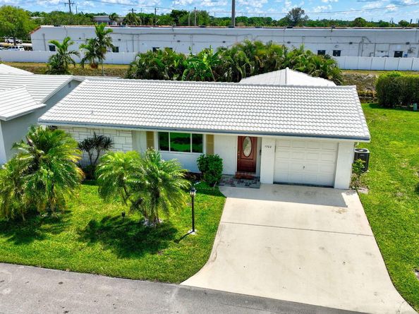 1702 SW 14th Avenue, Boynton Beach FL 33426