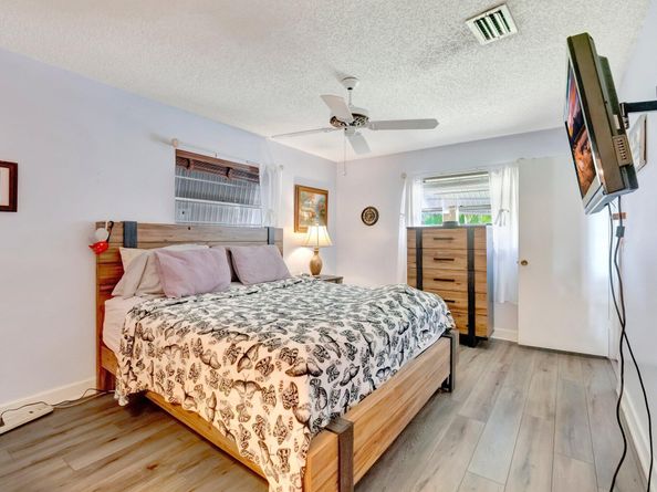 1702 SW 14th Avenue, Boynton Beach FL 33426