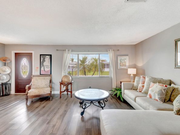 1702 SW 14th Avenue, Boynton Beach FL 33426