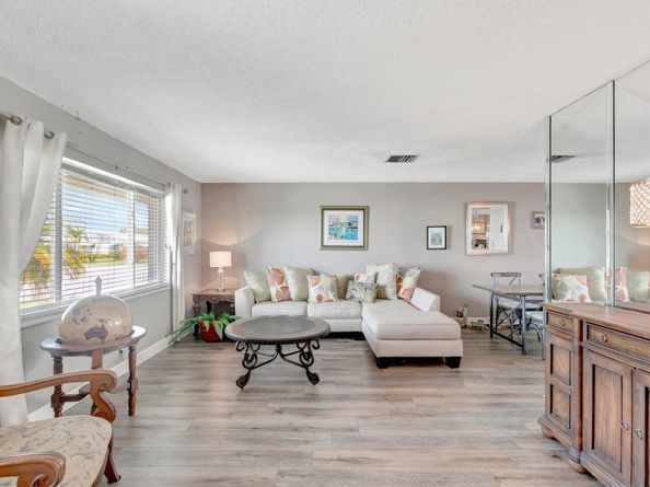 1702 SW 14th Avenue, Boynton Beach FL 33426