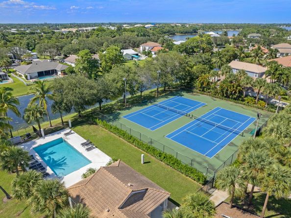 1142 Canoe Point, Delray Beach FL 33444