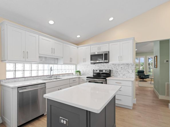 1142 Canoe Point, Delray Beach FL 33444