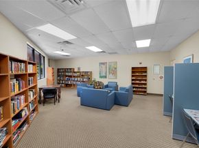 8911 S Hollybrook Blvd 201, Pembroke Pines FL 33025