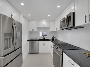 8911 S Hollybrook Blvd 201, Pembroke Pines FL 33025