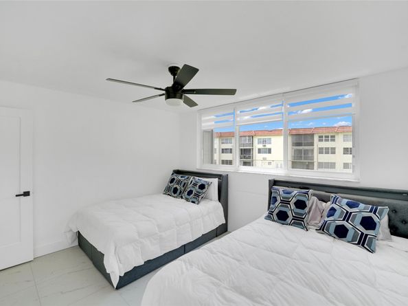 8911 S Hollybrook Blvd 201, Pembroke Pines FL 33025