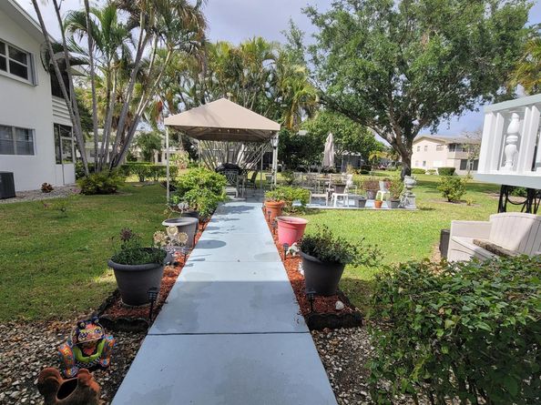 263 Windsor L, West Palm Beach FL 33417