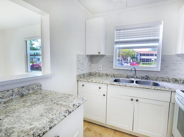 263 Windsor L, West Palm Beach FL 33417