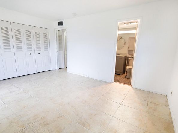 263 Windsor L, West Palm Beach FL 33417