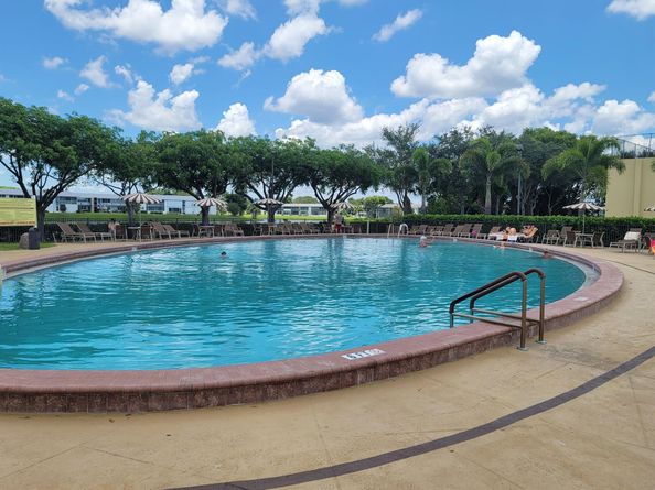 263 Windsor L, West Palm Beach FL 33417