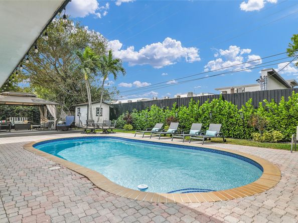 739 SE 9th Avenue, Deerfield Beach FL 33441
