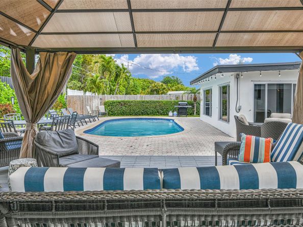 739 SE 9th Avenue, Deerfield Beach FL 33441