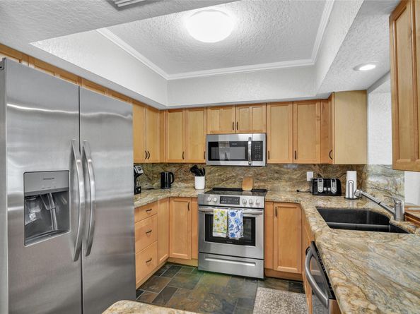 739 SE 9th Avenue, Deerfield Beach FL 33441