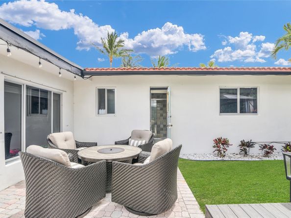 739 SE 9th Avenue, Deerfield Beach FL 33441