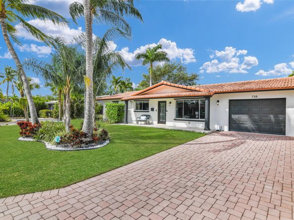 739 SE 9th Avenue, Deerfield Beach FL 33441