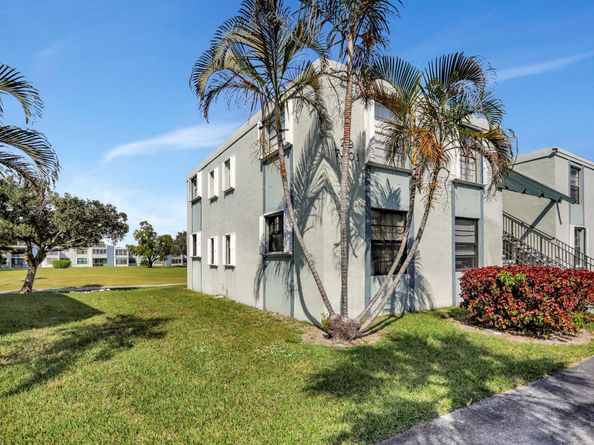 7301 NW 18th St 101, Margate FL 33063