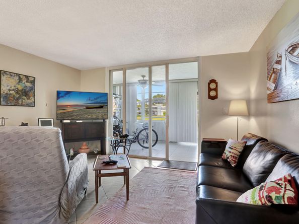 7301 NW 18th St 101, Margate FL 33063