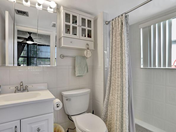 7301 NW 18th St 101, Margate FL 33063