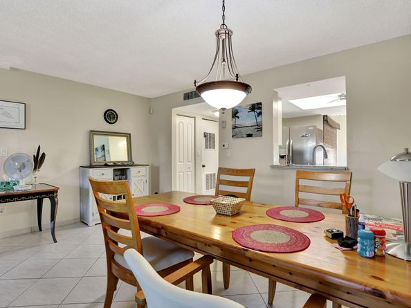 7301 NW 18th St 101, Margate FL 33063