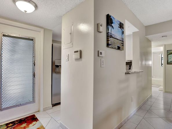 7301 NW 18th St 101, Margate FL 33063