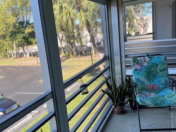 3220 Holiday Springs Boulevard 1210, Margate FL 33063