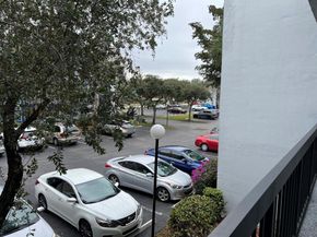 3220 Holiday Springs Boulevard 1210, Margate FL 33063