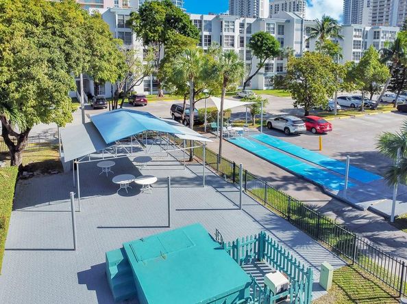 17620 Atlantic Blvd 302, Sunny Isles Beach FL 33160