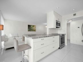17620 Atlantic Blvd 302, Sunny Isles Beach FL 33160