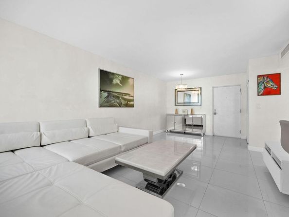17620 Atlantic Blvd 302, Sunny Isles Beach FL 33160