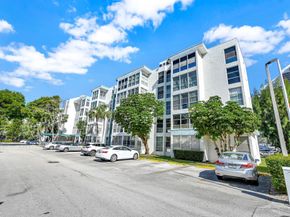17620 Atlantic Blvd 302, Sunny Isles Beach FL 33160