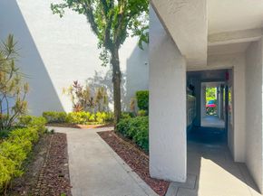 6850 10th Avenue N 206, Lake Worth FL 33467