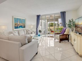 6850 10th Avenue N 206, Lake Worth FL 33467