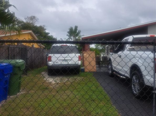 640 SW 28th Ter, Fort Lauderdale FL 33312