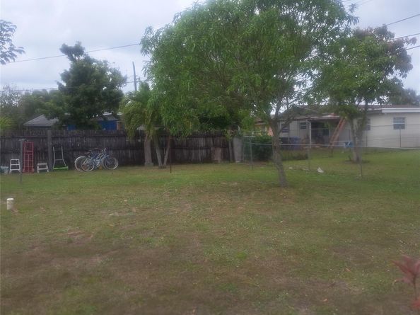 640 SW 28th Ter, Fort Lauderdale FL 33312