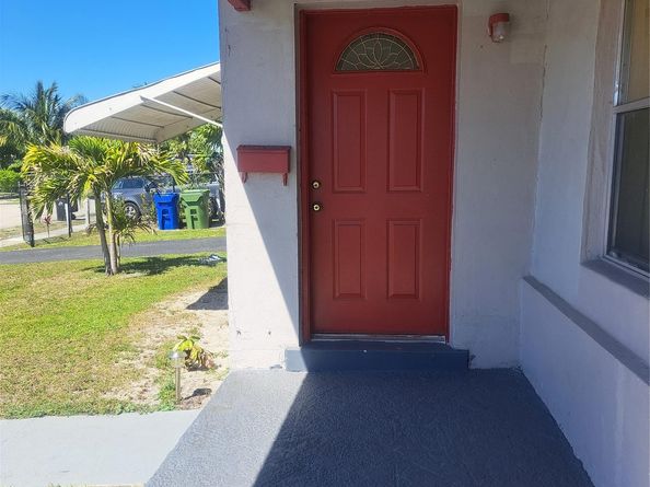 640 SW 28th Ter, Fort Lauderdale FL 33312