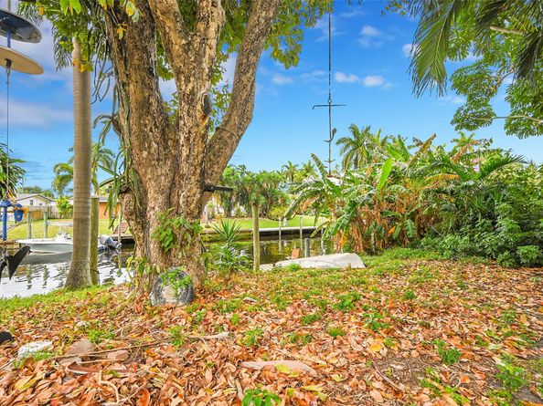 2655 Flamingo Ln, Fort Lauderdale FL 33312