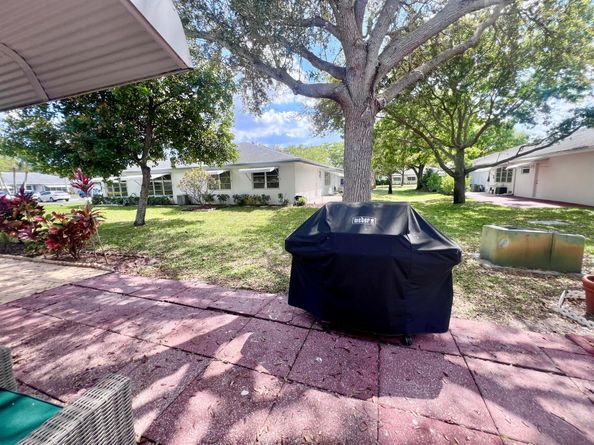 1130 Circle Terrace W B, Delray Beach FL 33445