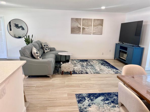 1130 Circle Terrace W B, Delray Beach FL 33445