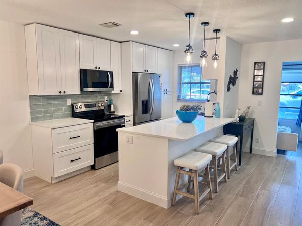 1130 Circle Terrace W B, Delray Beach FL 33445