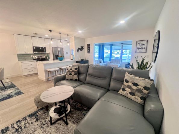 1130 Circle Terrace W B, Delray Beach FL 33445