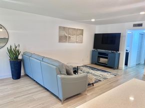 1130 Circle Terrace W B, Delray Beach FL 33445