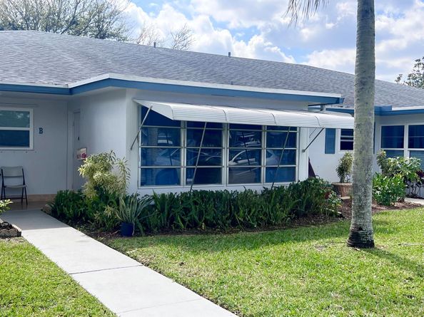 1130 Circle Terrace W B, Delray Beach FL 33445