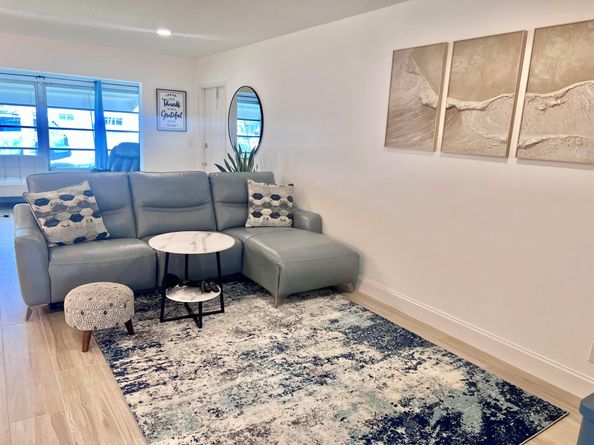 1130 Circle Terrace W B, Delray Beach FL 33445