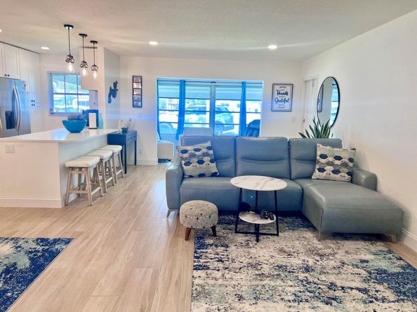 1130 Circle Terrace W B, Delray Beach FL 33445