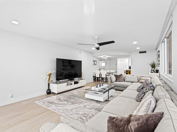 301 Lake Shore Drive 401, Lake Park FL 33403
